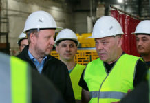 Губернатор Виктор Томенко посетил предприятие «Комплекс Агро» — одно из ведущих в России по производству сельхозтехники