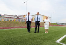 Губернатор Томенко проверил внедрение сельского стандарта в Тальменке