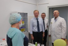 Губернатор Томенко заявил, что лично проконтролирует ход ремонта школы в селе Ракиты