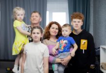 Губернатор Алтайского края Виктор Томенко утвердил региональный план мероприятий Года семьи