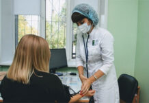 Студенты-медики помогли жителям сел Алтайского края пройти диспансеризацию