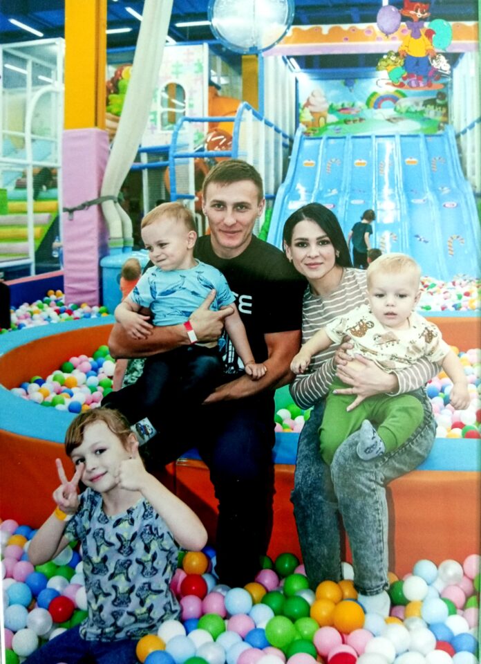 Семья Кириченко в полном составе