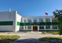 Стоит на берегу Алея старинное село