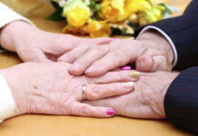 С 1 января 2025 года супружеским парам, отметившим 50-летний юбилей совместной жизни, будет предоставляться единовременное денежное поощрение