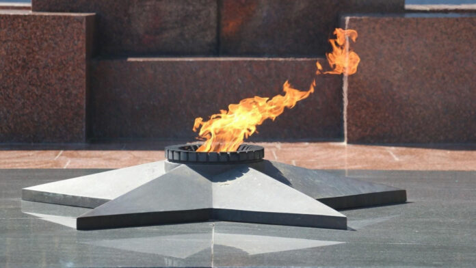 CREATOR: gd-jpeg v1.0 (using IJG JPEG v80), quality = 90