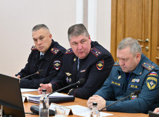 Профилактику аварийности в зимний период обсудили в Алтайском крае на заседании краевой комиссии по безопасности дорожного движения